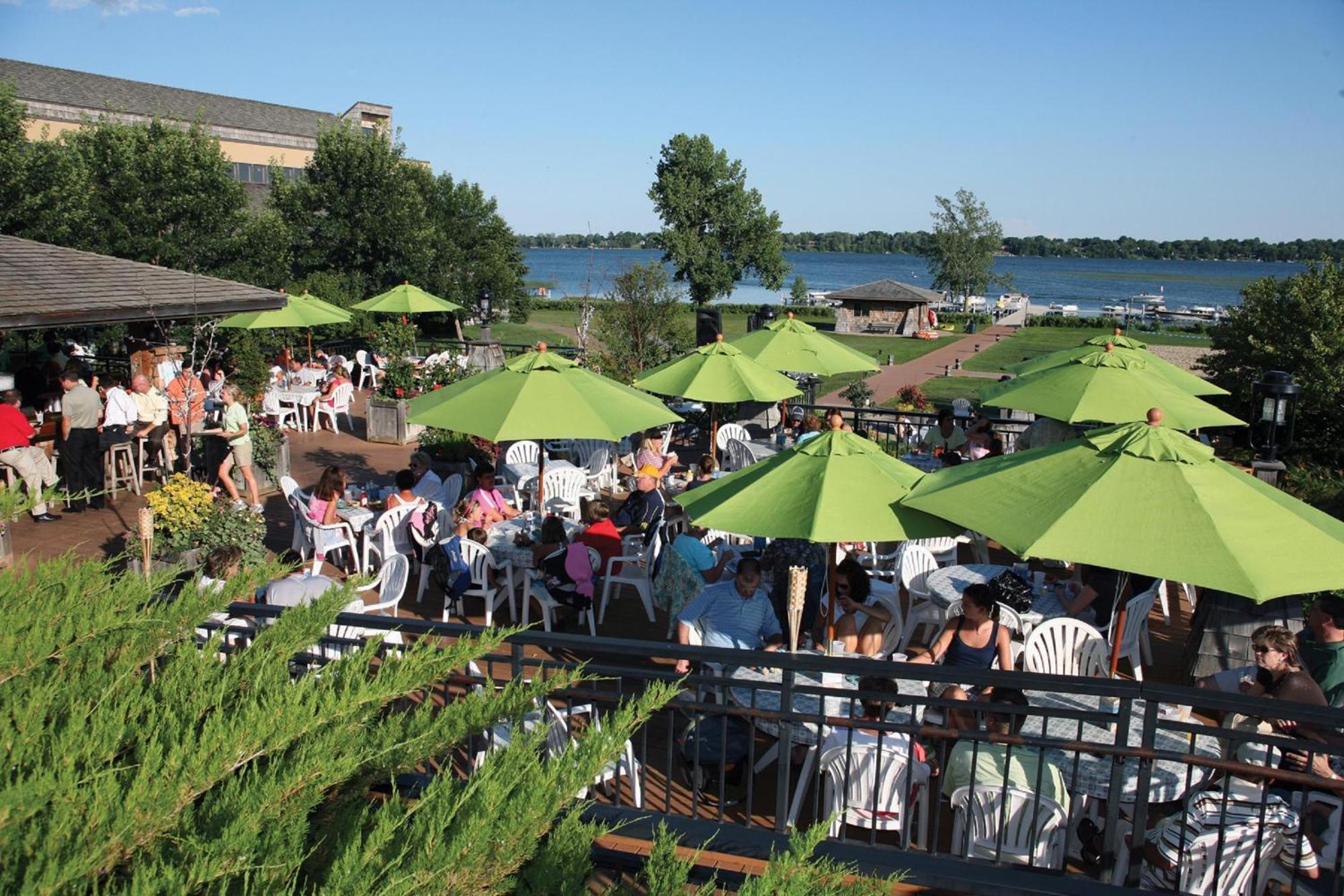 Arrowwood Resort Hotel And Conference Center - Alexandria Exteriör bild